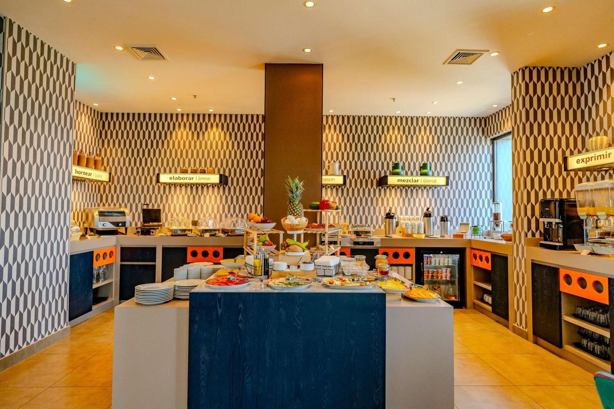 Hampton By Hilton Santiago Las Condes Luaran gambar